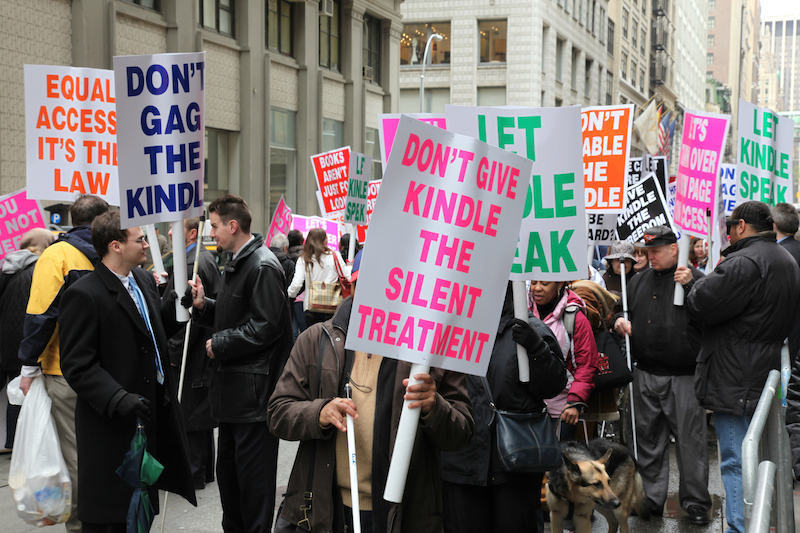 Illustration for article titled Photos and Video From the National Federation of The Blind's Kindle 2 Protest